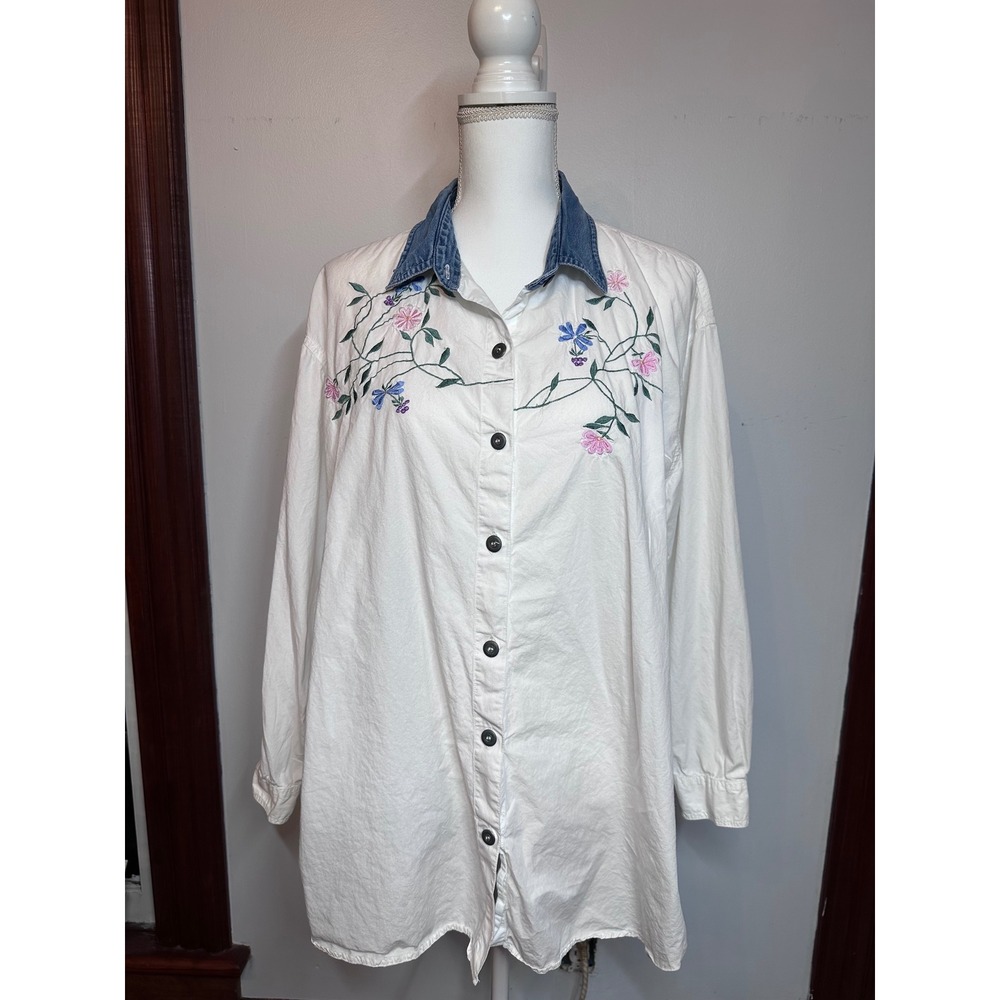 Vintage 90's New Addition Maternity White Floral Embroidered Denim Collar Shirt
